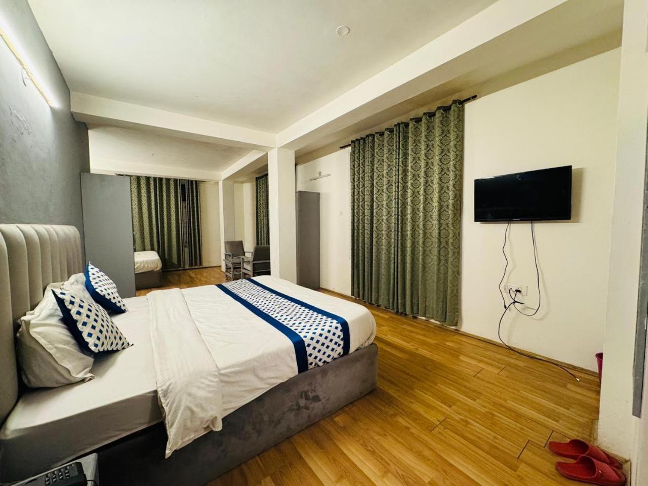 Hotel New # Link Way # Near Zing Bus Stand มะนาลี ภายนอก รูปภาพ