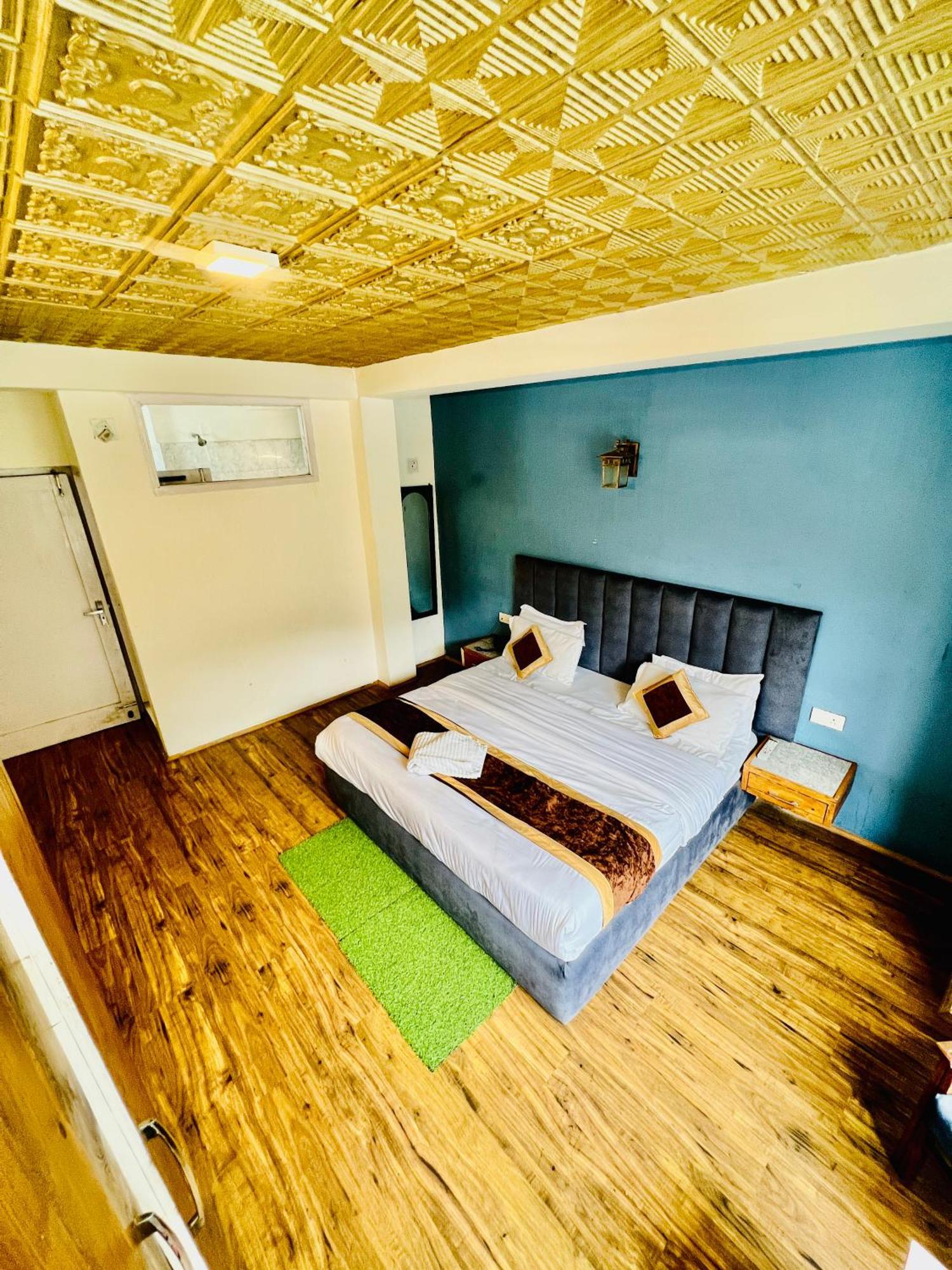 Hotel New # Link Way # Near Zing Bus Stand มะนาลี ภายนอก รูปภาพ
