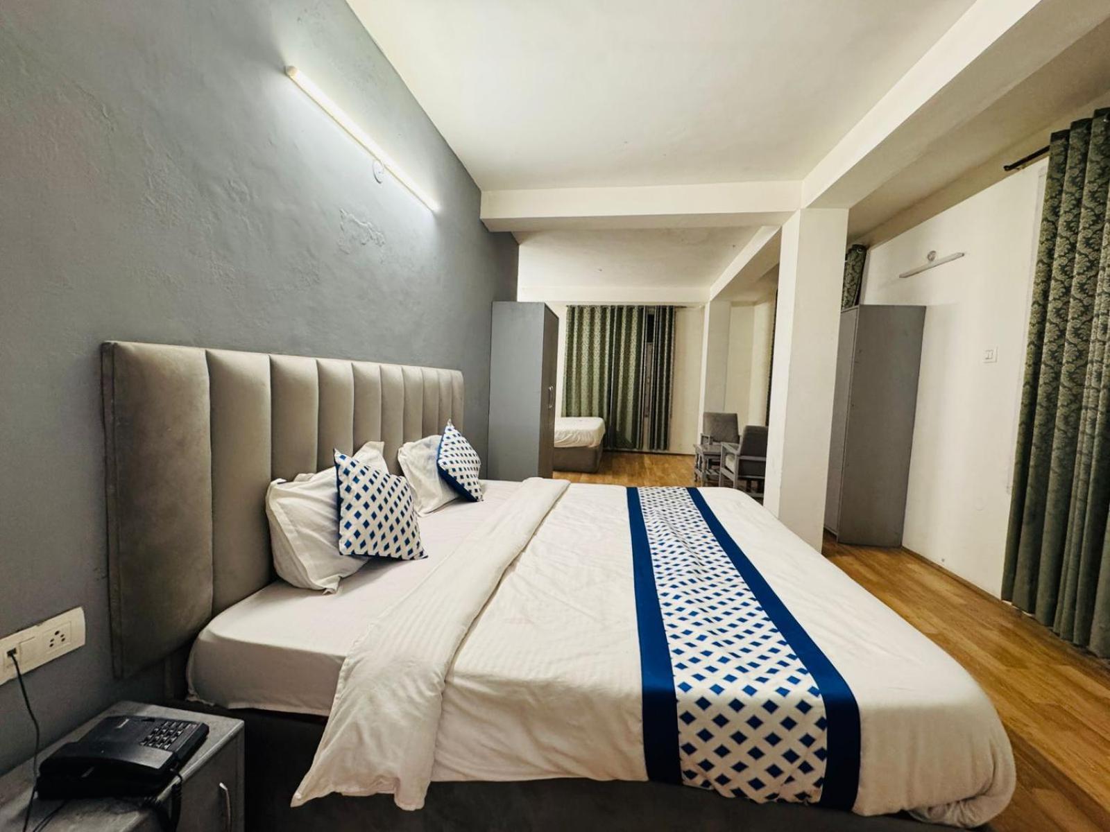 Hotel New # Link Way # Near Zing Bus Stand มะนาลี ภายนอก รูปภาพ